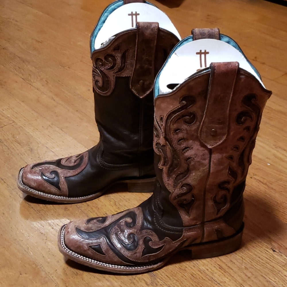 Corral boots sz 8.5